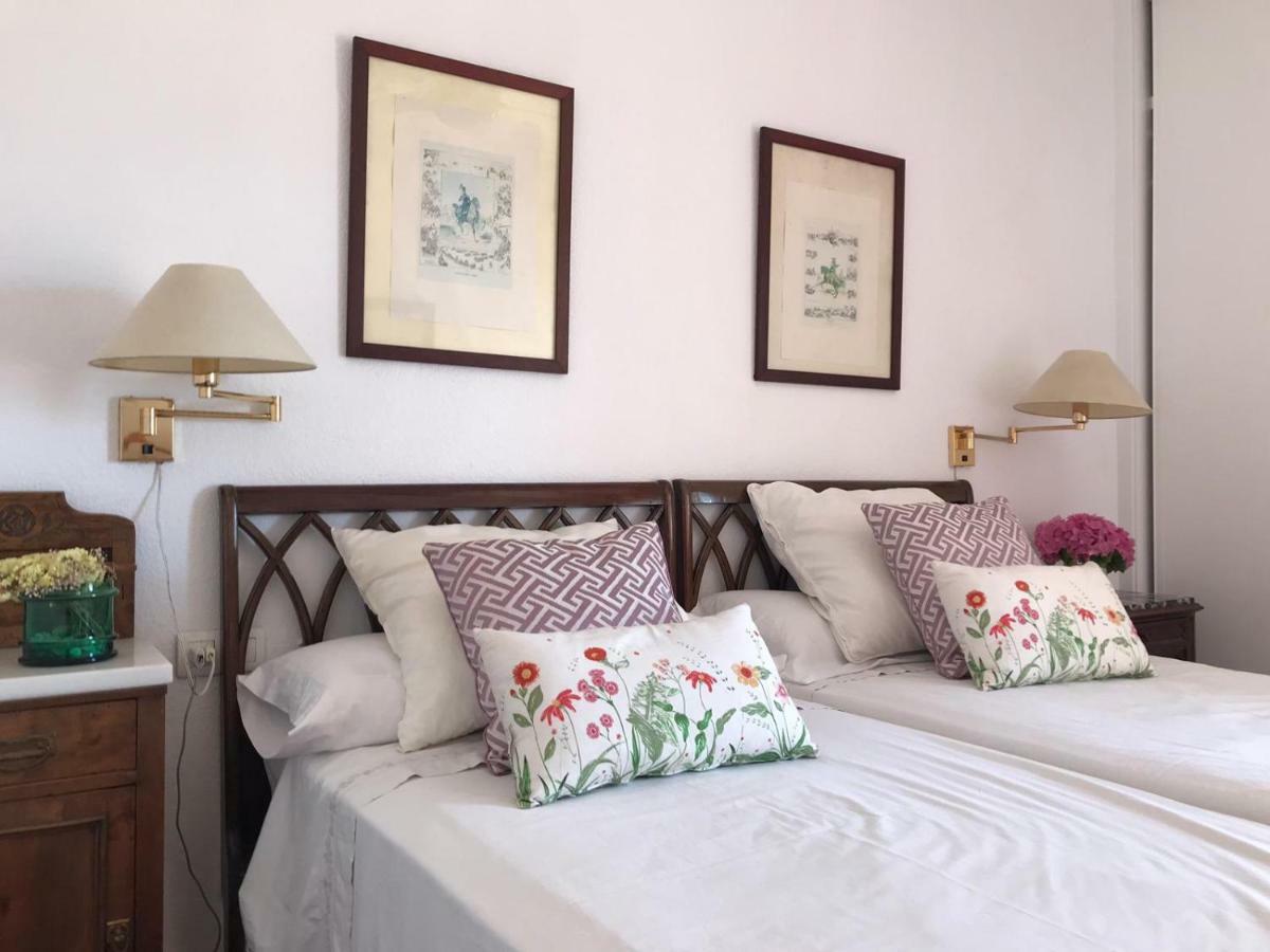 Beachfront Oasis In Costa Del Sol. カレタ・デ・ベレス エクステリア 写真