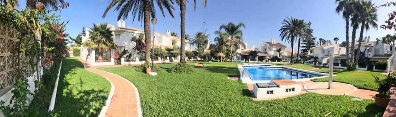 Beachfront Oasis In Costa Del Sol. カレタ・デ・ベレス エクステリア 写真