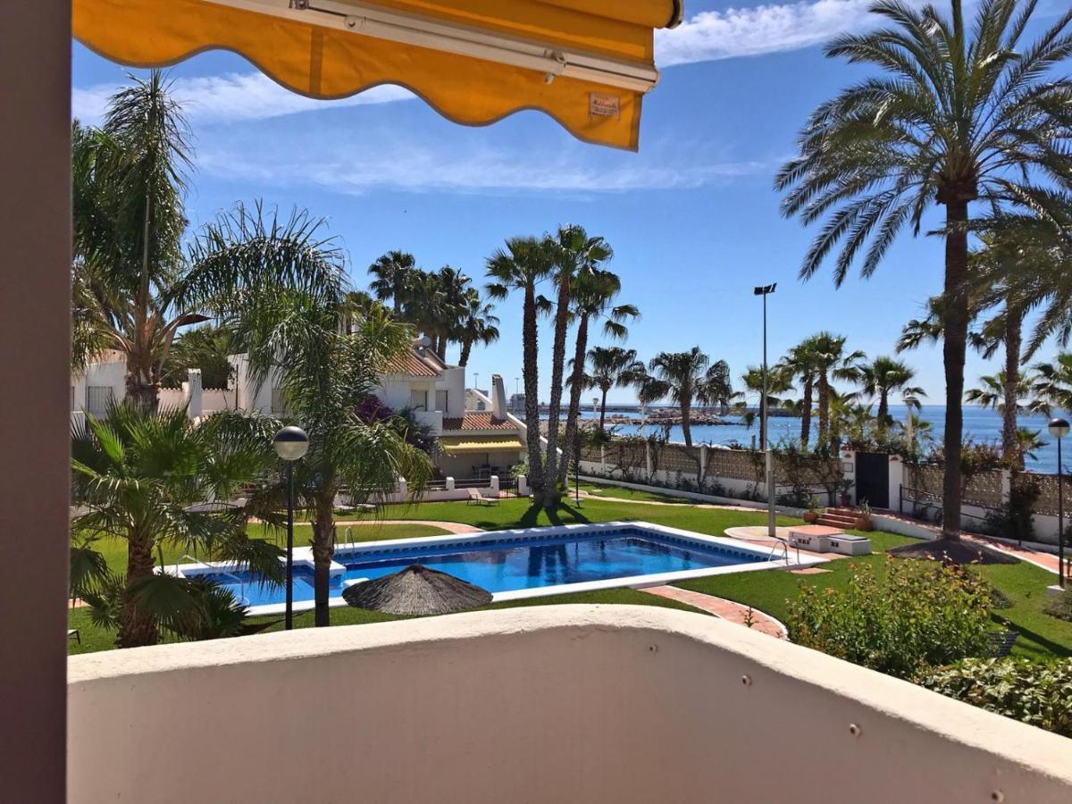 Beachfront Oasis In Costa Del Sol. カレタ・デ・ベレス エクステリア 写真