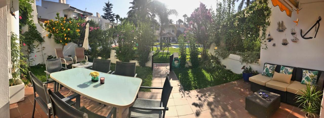 Beachfront Oasis In Costa Del Sol. カレタ・デ・ベレス エクステリア 写真